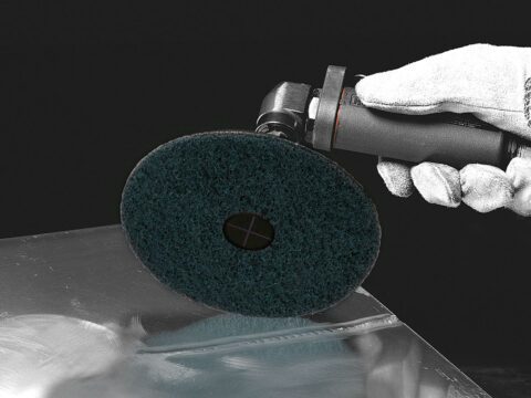 <strong>Secure grip, precise grinding, maximum flexibility and surface quality – all hallmarks of the PSH self-fixing abrasive discs from LUKAS-ERZETT.</strong>